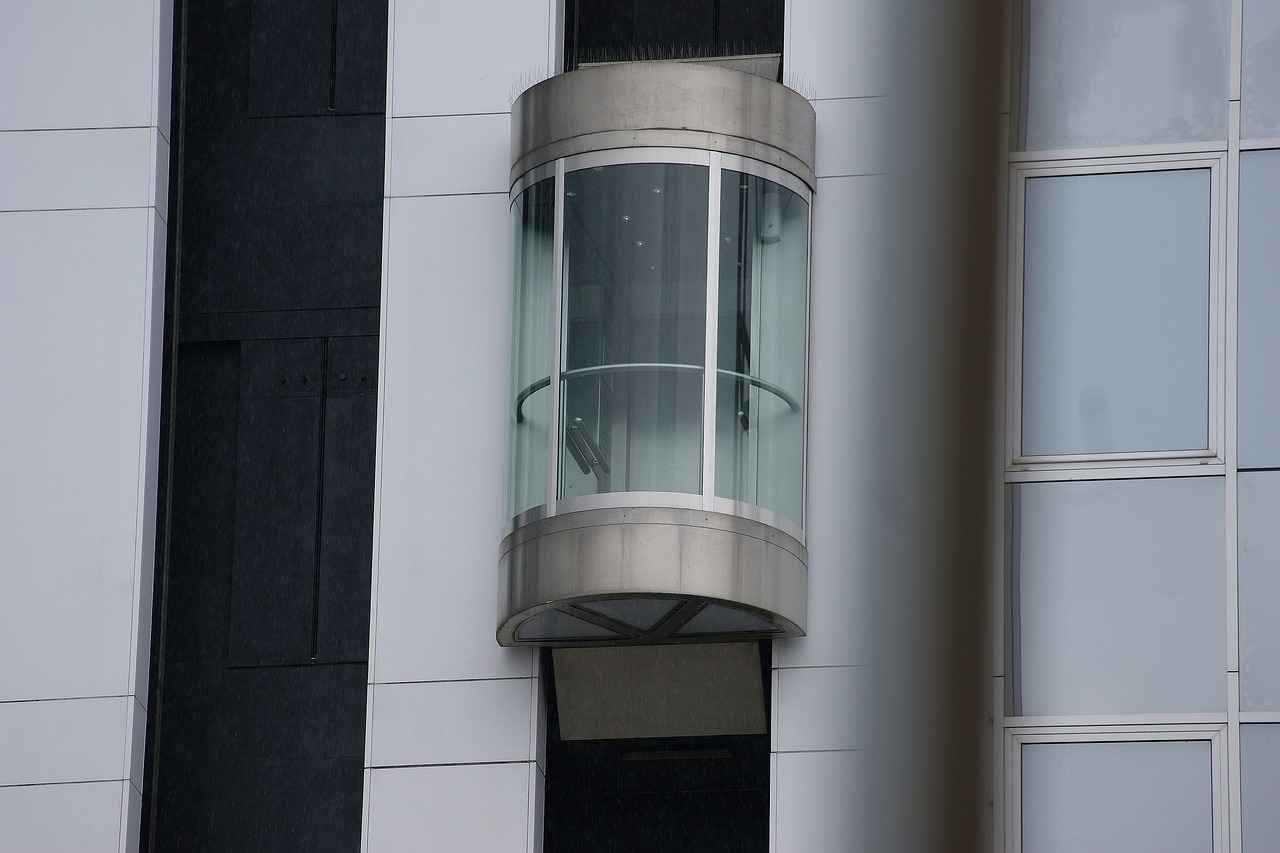 What Are Silicone Windshield Wipers?