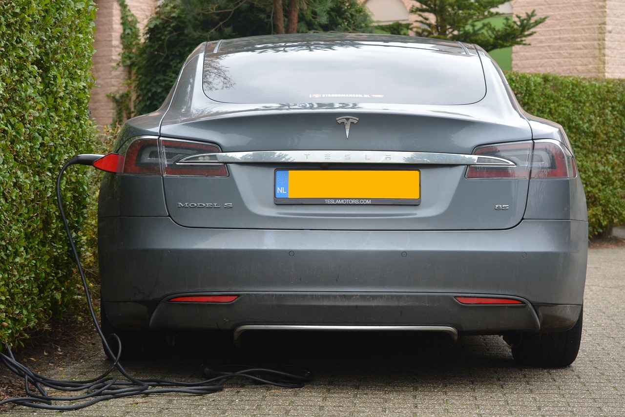 Tesla Windshield Wipers: Are They Different from Regular Wipers?